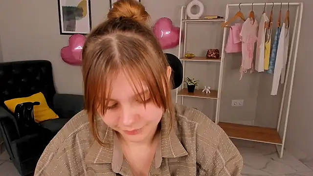 Jessica West  online show from June 2, 2026, 1:35 pm