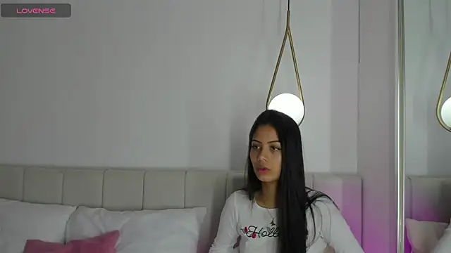 Gaby Moonn online show from June 10, 2026, 4:01 am