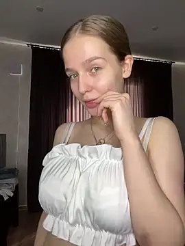 Snapshot of Bamby_bump chatting on June 3, 2026, 1:14 pm Bamby bump online show from June 3, 2026, 1:14 pm