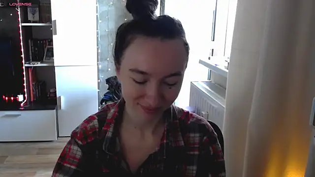 Maryana Ro online show from July 15, 2026, 12:21 pm