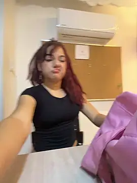 amelia rousse26 online show from July 24, 2026, 5:05 am