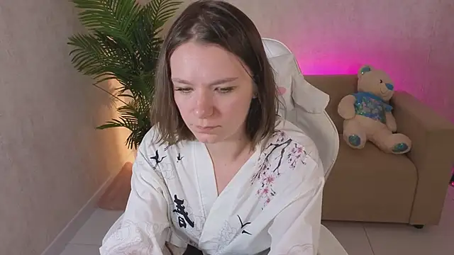 kira hatti online show from June 10, 2026, 9:08 am