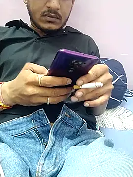 Snapshot of Dakuu_A chatting on July 14, 2026, 10:04 pm Dakuu A online show from July 14, 2026, 10:04 pm