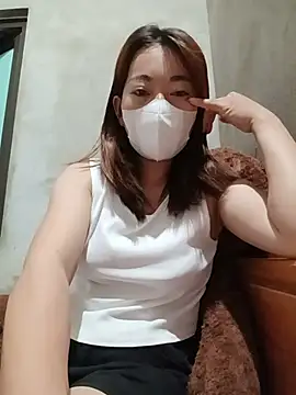 -Trinina- online show from June 23, 2026, 9:24 pm