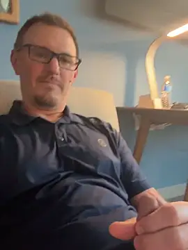 Hardpaul85 online show from June 24, 2026, 9:47 pm