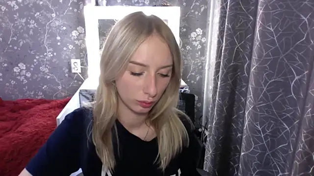Snapshot of JennaLomeri chatting on June 27, 2026, 11:37 am JennaLomeri online show from June 27, 2026, 11:37 am