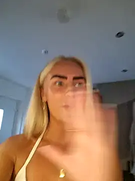 Millymae  online show from June 4, 2026, 6:47 pm