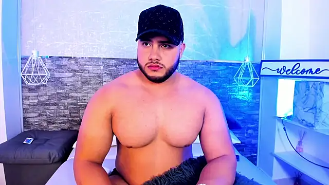 apolorusso online show from August 8, 2026, 3:52 am