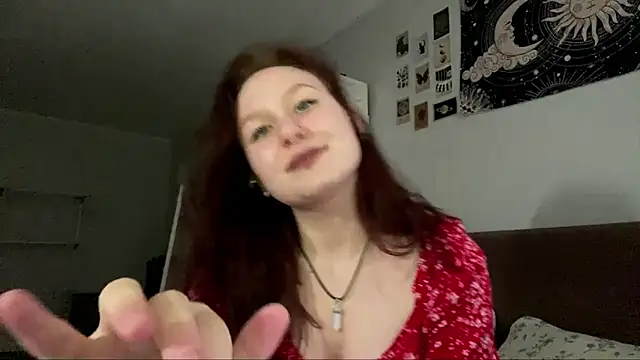 LoiseLovetto online show from June 9, 2026, 5:24 pm