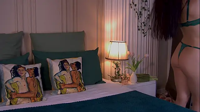 HornyPriestess online show from June 12, 2026, 7:29 am