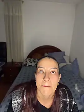 Snapshot of ArielFerrara chatting on June 14, 2026, 6:48 am ArielFerrara online show from June 14, 2026, 6:48 am