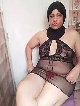 Snapshot of LenaQPeach chatting on June 9, 2026, 11:11 am LenaQPeach online show from June 9, 2026, 11:11 am