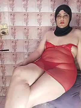 Snapshot of LenaQPeach chatting on June 17, 2026, 10:50 am LenaQPeach online show from June 17, 2026, 10:50 am