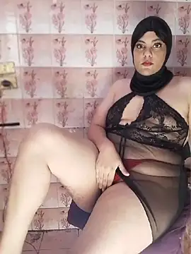Snapshot of LenaQPeach chatting on June 21, 2026, 9:12 am LenaQPeach online show from June 21, 2026, 9:12 am