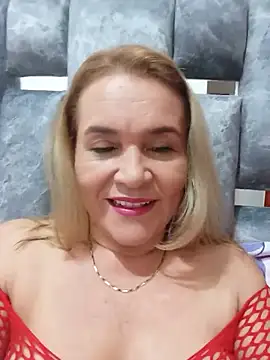 Sara hilton02 online show from June 5, 2026, 1:17 pm