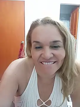 Sara hilton02 online show from June 18, 2026, 2:12 am