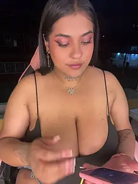 Nahomy-fire online show from July 2, 2026, 3:06 am