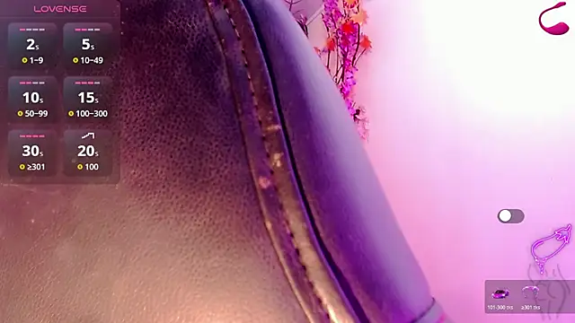 Honey Balenciaga online show from June 11, 2026, 7:12 pm