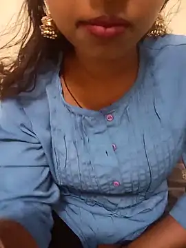 Sexy-Zeenat online show from June 22, 2026, 7:05 am