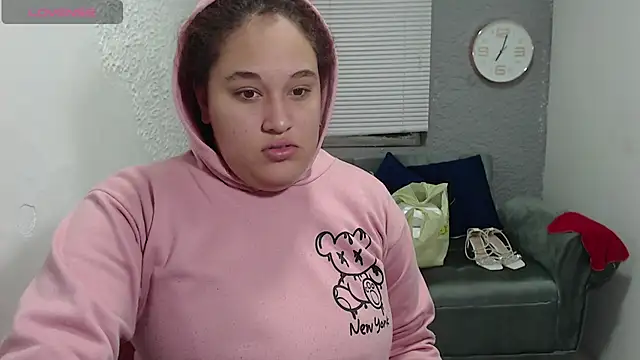 leilasosexy online show from July 14, 2026, 2:01 pm