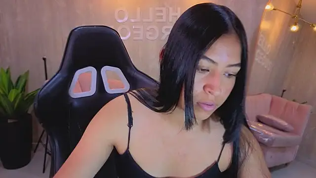 Snapshot of lia_x_a chatting on July 6, 2026, 3:03 pm lia x a online show from July 6, 2026, 3:03 pm