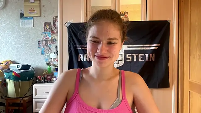 Snapshot of Codi_Rostersy chatting on July 6, 2026, 8:22 am Codi Rostersy online show from July 6, 2026, 8:22 am