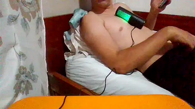 Snapshot of erdildo chatting on June 3, 2026, 10:48 pm erdildo online show from June 3, 2026, 10:48 pm