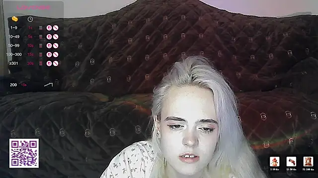 Snapshot of Oxcy_Secret chatting on June 25, 2026, 8:35 pm Oxcy Secret online show from June 25, 2026, 8:35 pm