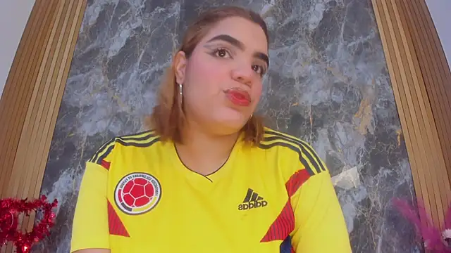 AMMY HONEY online show from June 20, 2026, 7:49 pm
