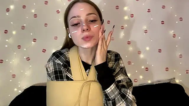 Snapshot of itskylieee chatting on June 30, 2026, 12:39 pm itskylieee online show from June 30, 2026, 12:39 pm
