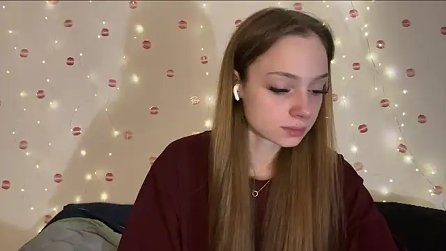 Snapshot of itskylieee chatting on July 15, 2026, 10:20 am itskylieee online show from July 15, 2026, 10:20 am