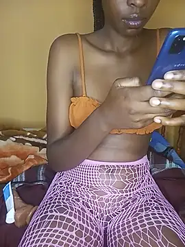 Snapshot of Zinnah_Q chatting on July 2, 2026, 7:47 am Zinnah Q online show from July 2, 2026, 7:47 am