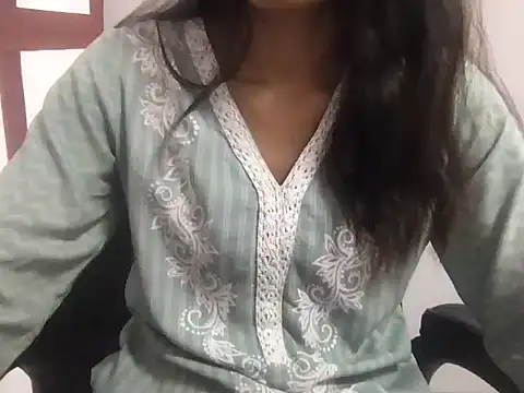 Snapshot of SIMRAN_RANI chatting on June 12, 2026, 5:28 am SIMRAN RANI online show from June 12, 2026, 5:28 am