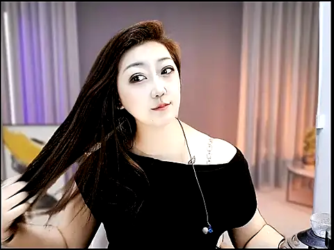 Snapshot of Mimi131499 chatting on July 13, 2026, 12:19 pm Mimi131499 online show from July 13, 2026, 12:19 pm