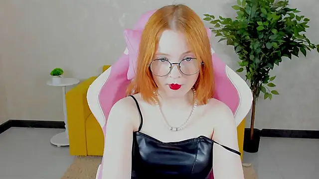 ari-kittyy online show from June 13, 2026, 4:10 am