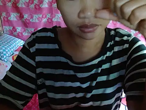 Itsme Foxy Shantale online show from June 14, 2026, 11:40 pm