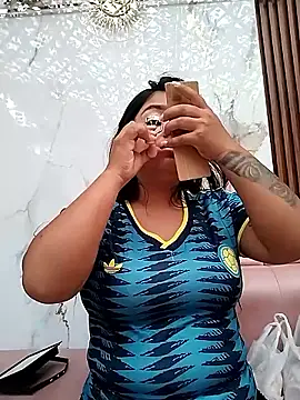 Amber Herrera online show from June 15, 2026, 12:29 pm