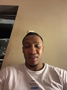 Snapshot of LoganVarela chatting on July 21, 2026, 1:19 am LoganVarela online show from July 21, 2026, 1:19 am