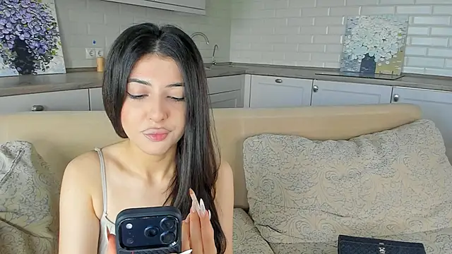 SwiiityKiss online show from July 8, 2026, 7:13 am