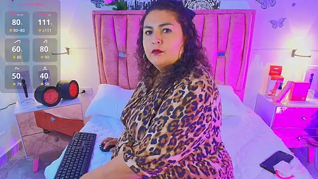 Mia Hony online show from June 23, 2026, 12:47 pm