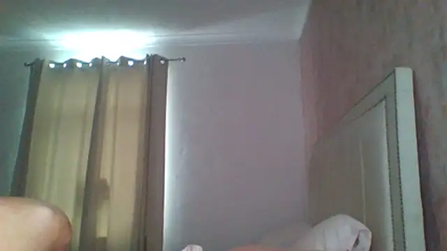 Snapshot of MiaMae_x chatting on July 19, 2026, 9:46 am MiaMae x online show from July 19, 2026, 9:46 am
