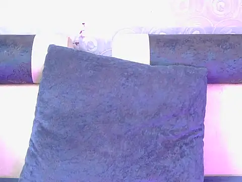cute-iraa online show from July 19, 2026, 5:00 am