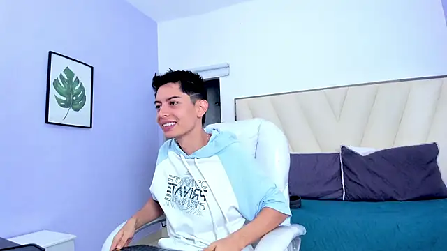Ethan12  online show from June 18, 2026, 3:18 am