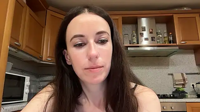 Flamingo Queen online show from June 11, 2026, 6:17 pm