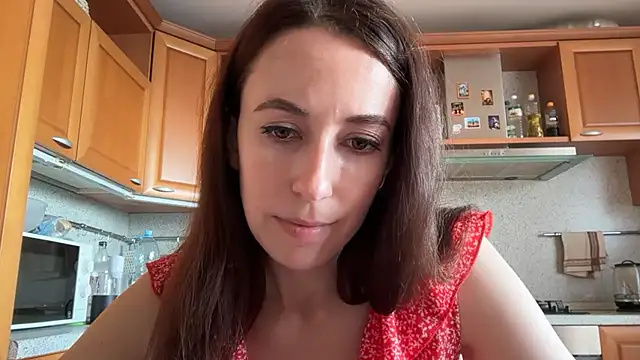 Flamingo Queen online show from June 18, 2026, 3:16 pm