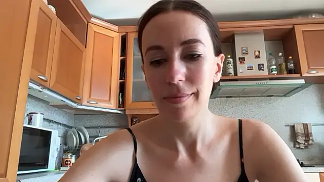 Flamingo Queen online show from June 30, 2026, 6:03 am