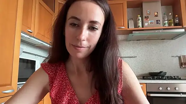 Flamingo Queen online show from July 9, 2026, 3:49 pm