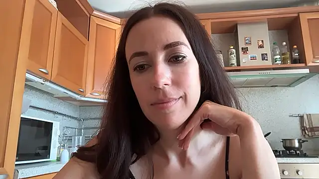 Flamingo Queen online show from July 16, 2026, 6:08 am