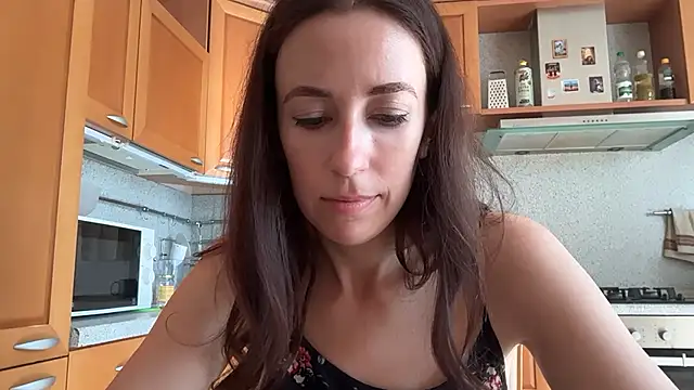 Flamingo Queen online show from July 19, 2026, 5:55 am