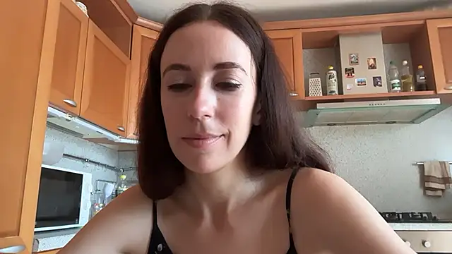 Flamingo Queen online show from July 20, 2026, 5:44 am